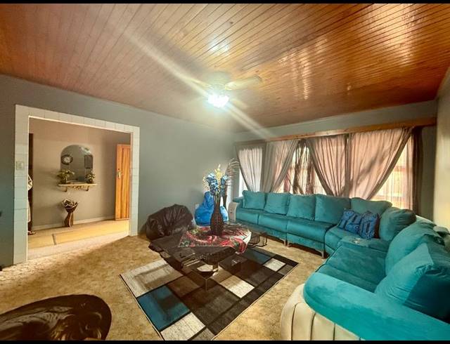 3 BEDROOM HOUSE FOR SALE IN VANDERBIJLPARK CW 5